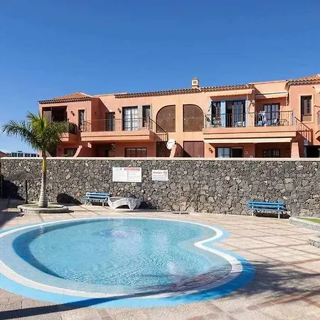 Sunnyland Costa Silencio Parking *