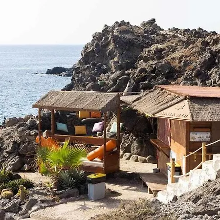 Sunnyland Costa Silencio Parking *