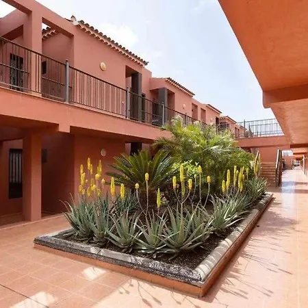 Sunnyland Costa Silencio Parking