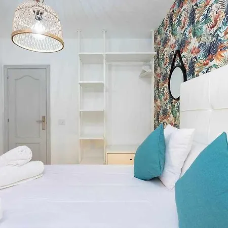 Sunnyland Costa Silencio Parking *