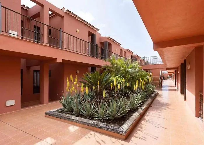 Sunnyland Costa Silencio Parking