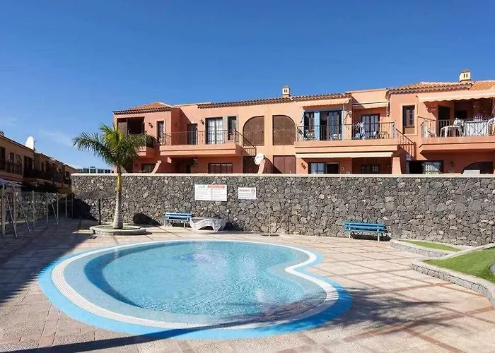 Sunnyland Costa Silencio Parking *