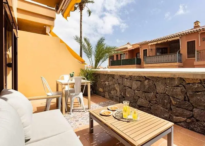 Sunnyland Costa Silencio Parking